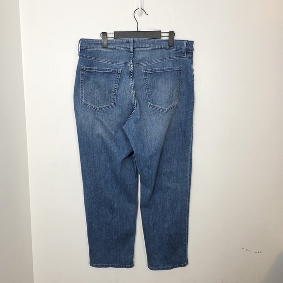 Old Navy Medium Wash High Waisted Wow Loose Classic Flattering Jeans Size 14 - Picture 5 of 6